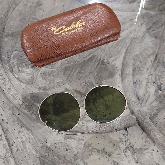 AMERICAN Optical Calobar Sunglasses - Picture 4 of 4